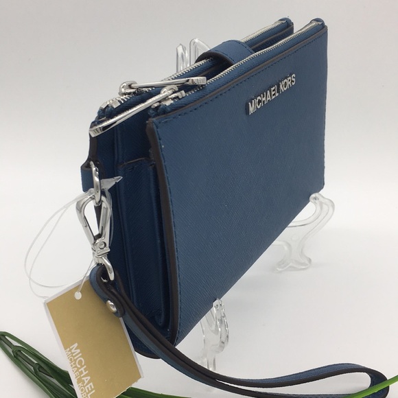 MK Jet Set Travel LG Double Zip Wristlet Leather - Picture 2 of 8